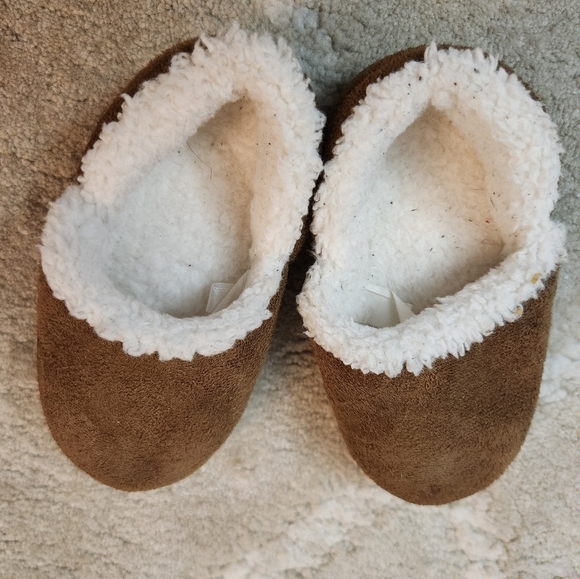 Cozy Brown Kids Toddler Slippers Size 5-6 - Picture 5 of 7